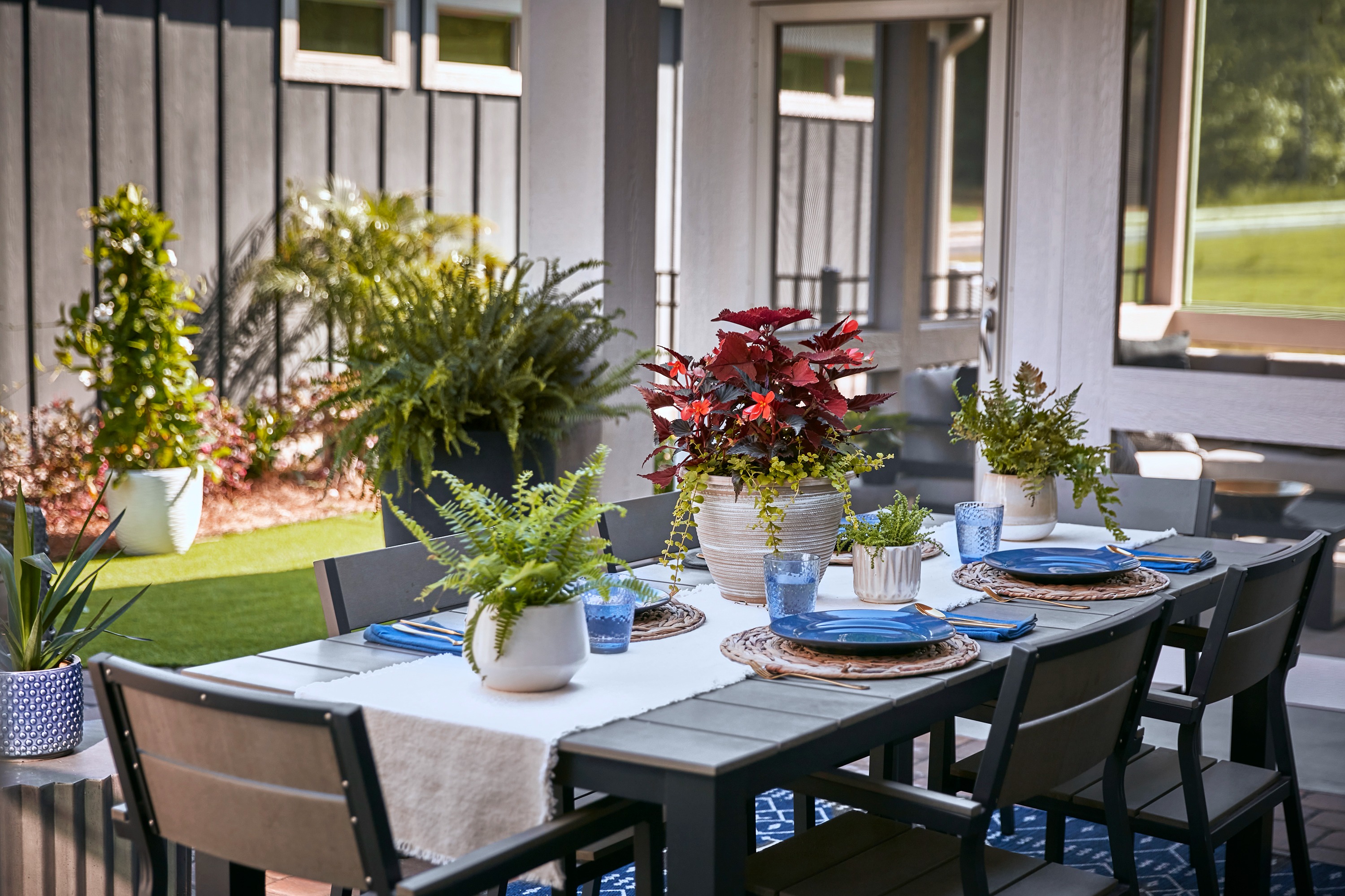 Avoid These Outdoor Entertaining Mistakes