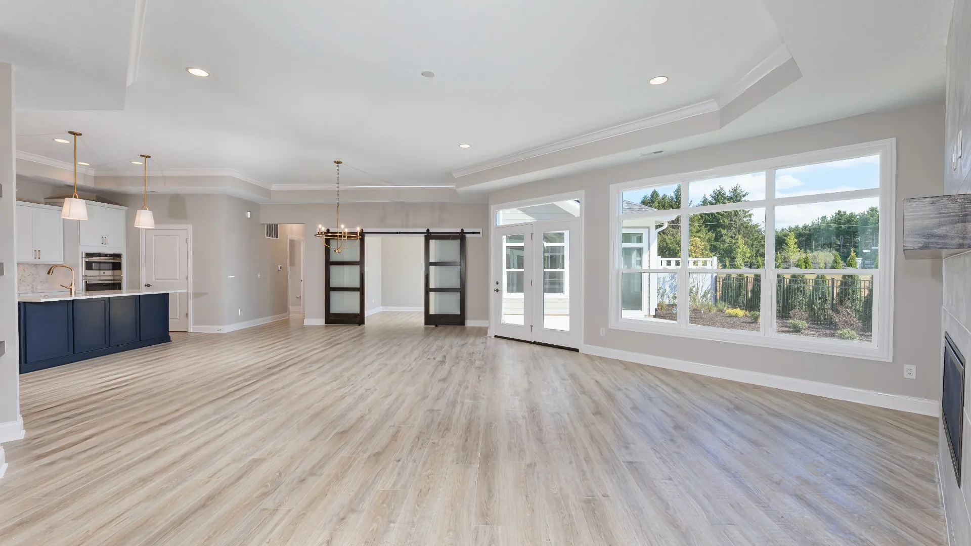 The Courtyards of Fishers_Promenade_Interior_Living Room