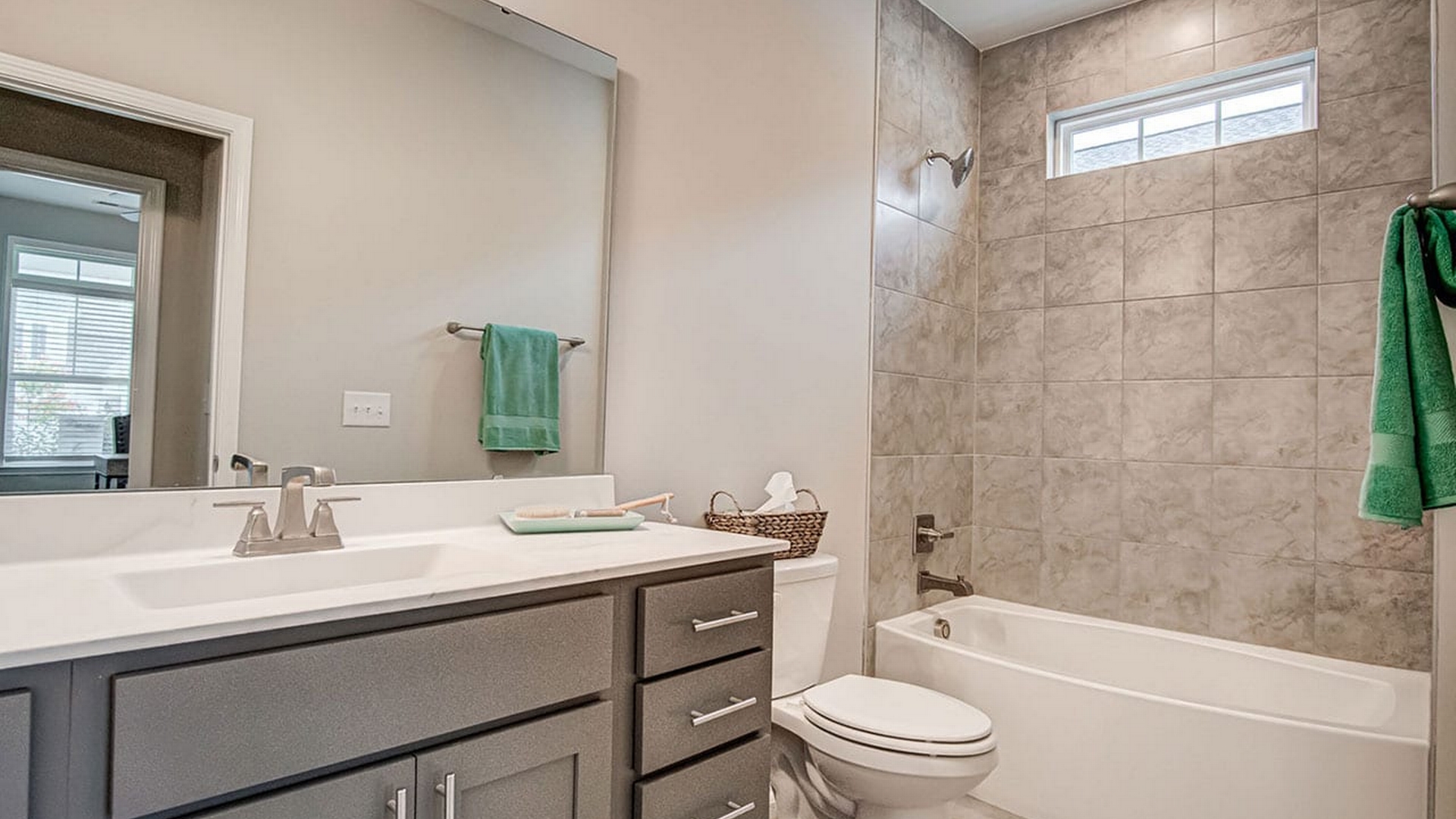 Torino_Craftsman_Interior_Bathroom
