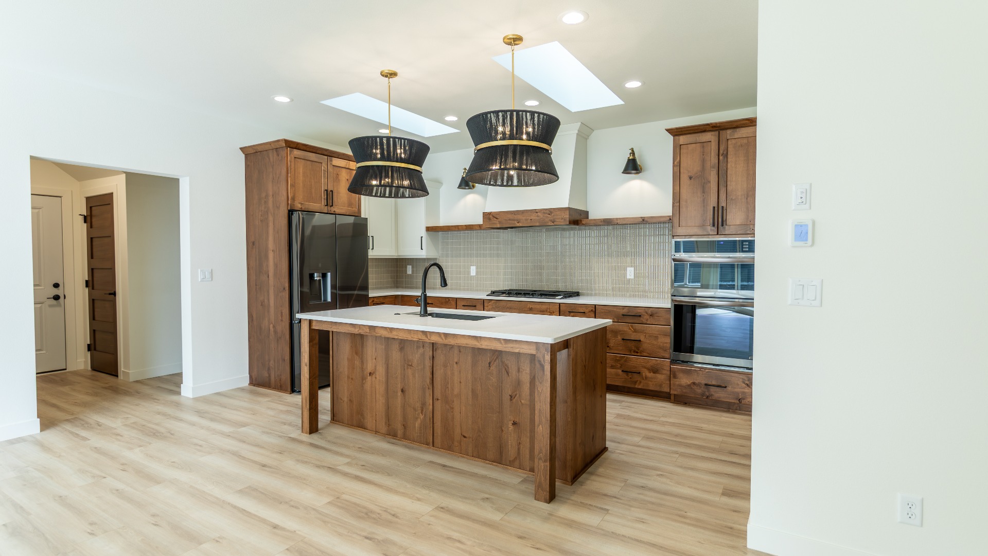 662-kitchen-angled
