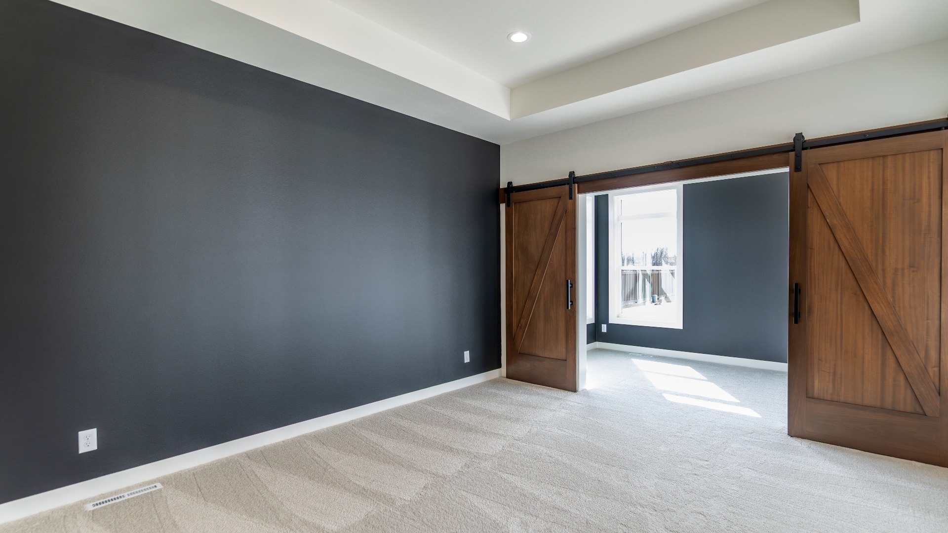 662-primary-suite-bedroom