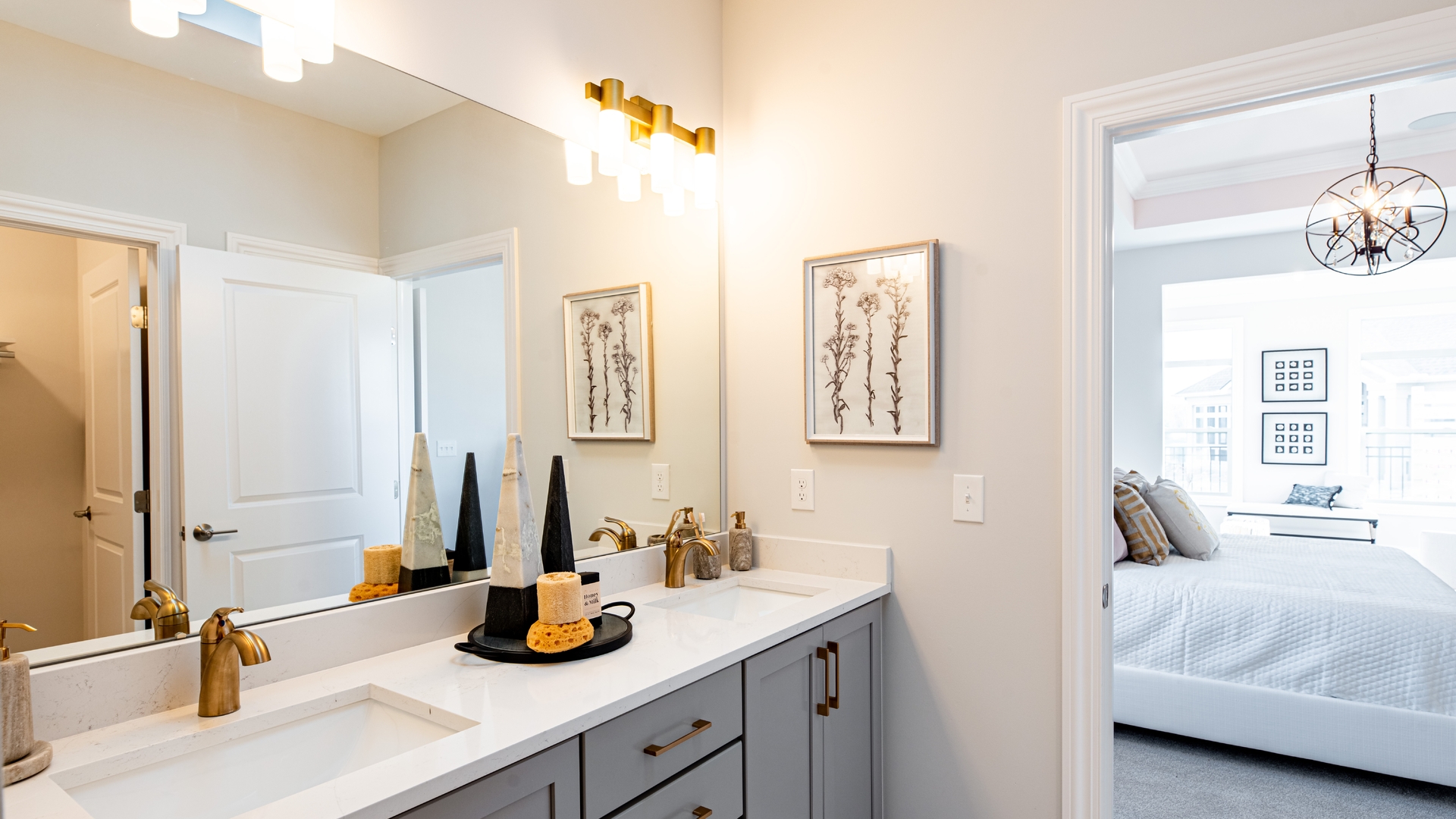 The Courtyards at Windsor_Palazzo_Interior_Owners Bathroom